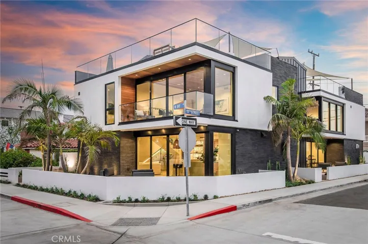 1027 W Bay Ave, Newport Beach, California 92663