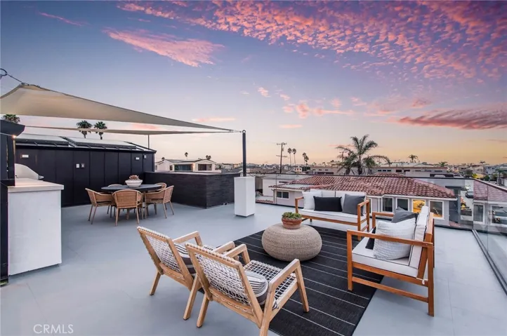 1027 W Bay Ave, Newport Beach, California 92663