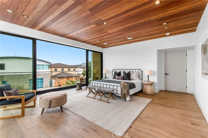 1027 W Bay Ave, Newport Beach, California 92663