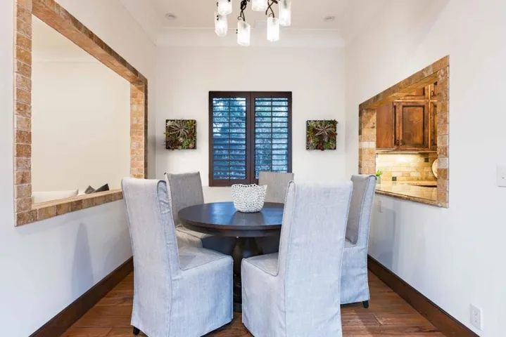 1060 Palo Alto Avenue, Palo Alto, California 94301