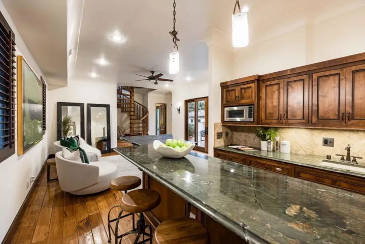 1060 Palo Alto Avenue, Palo Alto, California 94301