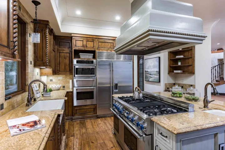 1060 Palo Alto Avenue, Palo Alto, California 94301
