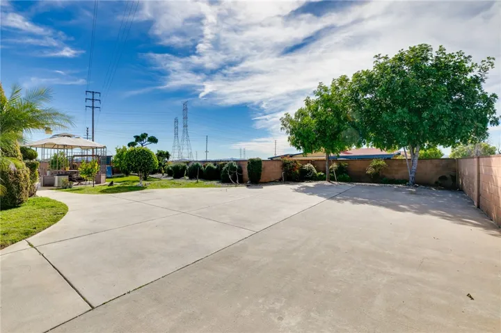13106 Tonopah Street, Arleta, California 91331
