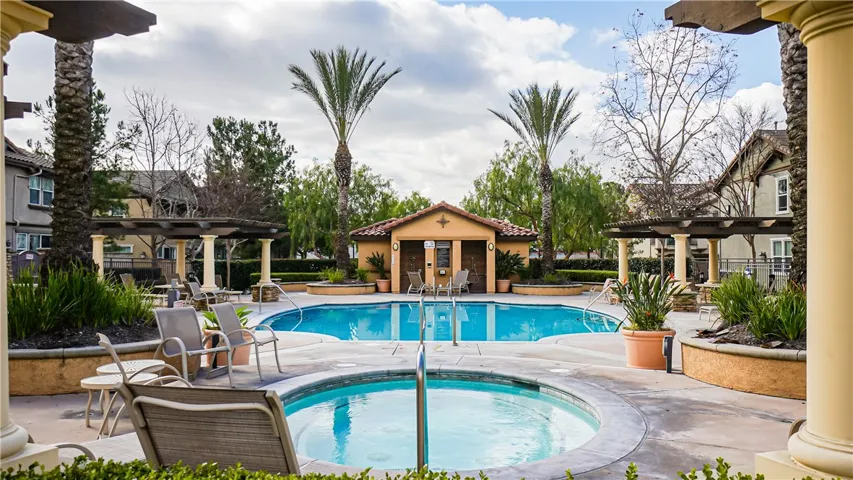 Pool & Spa