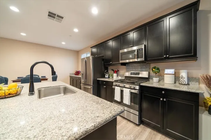44048 Pagoda Way, Lancaster, California 93536