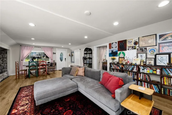 21874 Plunge Road, Crestline, California 92325