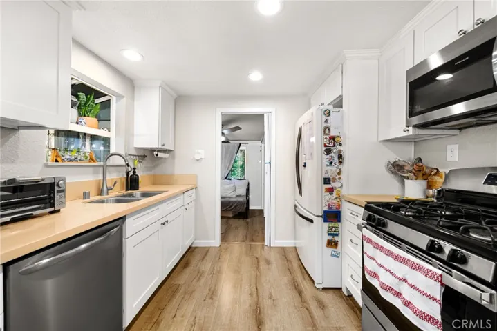 21874 Plunge Road, Crestline, California 92325