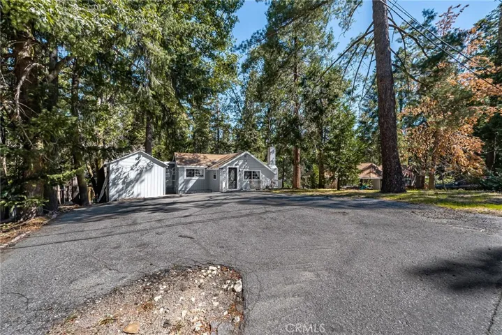 21874 Plunge Road, Crestline, California 92325