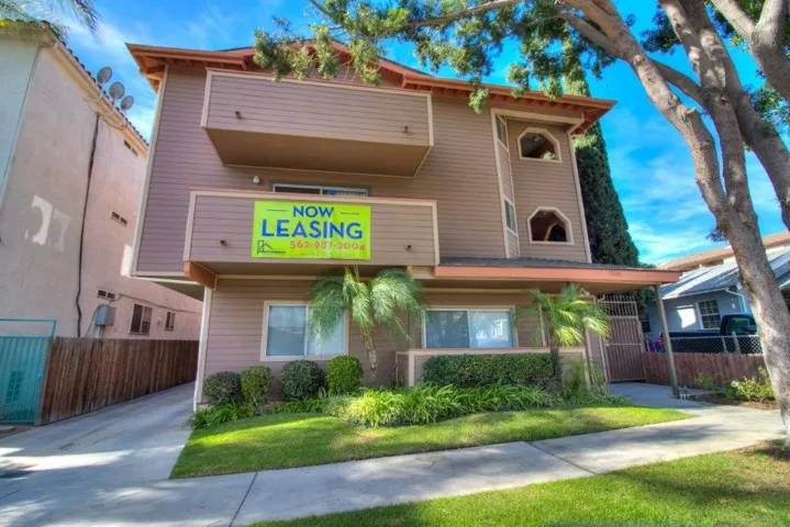 1365 Newport Avenue, Long Beach, California 90804