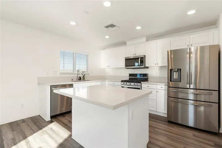 26607 Calle Celia, Menifee, California 92585