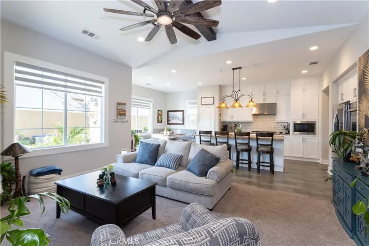 25103 Limetree Lane, Canyon Country, California 91387