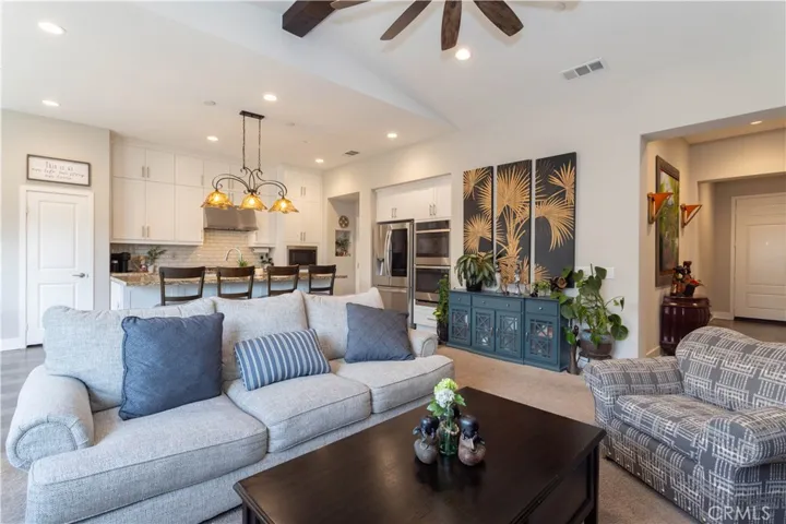25103 Limetree Lane, Canyon Country, California 91387