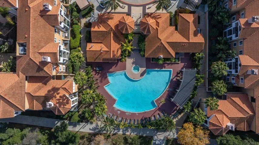 2220 Camino De La Reina 104, San Diego, California 92108