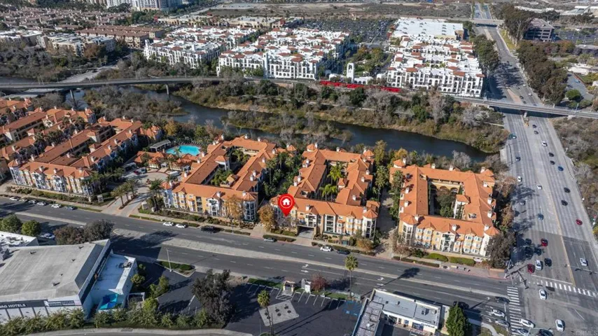 2220 Camino De La Reina 104, San Diego, California 92108