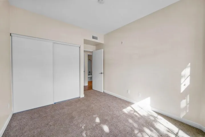 2220 Camino De La Reina 104, San Diego, California 92108
