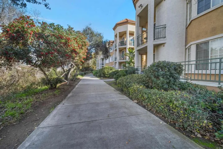 2220 Camino De La Reina 104, San Diego, California 92108