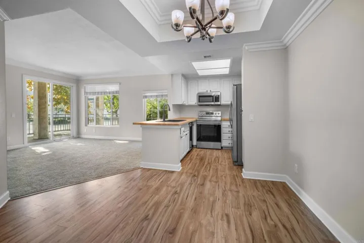 2220 Camino De La Reina 104, San Diego, California 92108