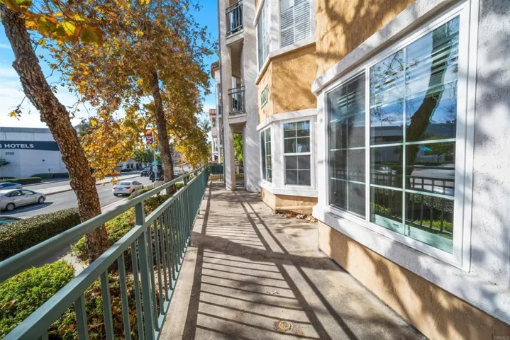 2220 Camino De La Reina 104, San Diego, California 92108