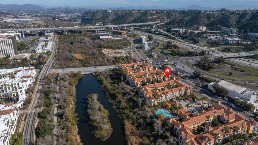2220 Camino De La Reina 104, San Diego, California 92108