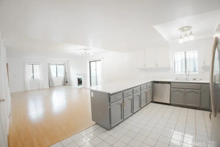 6770 N Paramount Boulevard B, Long Beach, California 90805
