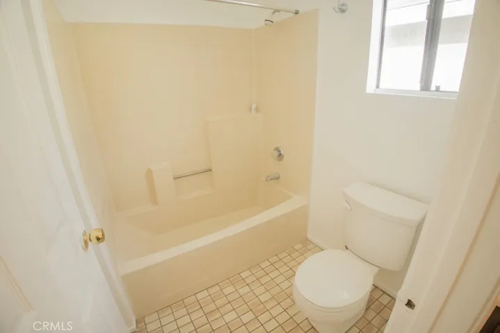 6770 N Paramount Boulevard B, Long Beach, California 90805