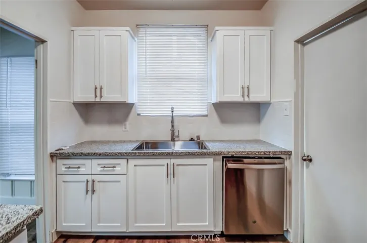 202 E Walnut Street, Santa Ana, California 92701