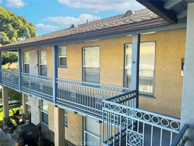 202 E Walnut Street, Santa Ana, California 92701