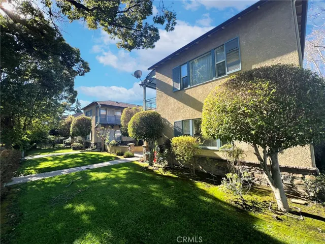 202 E Walnut Street, Santa Ana, California 92701