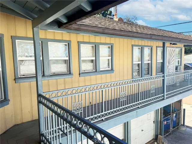 202 E Walnut Street, Santa Ana, California 92701