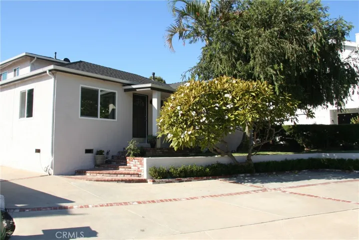 423 Westminster Avenue, Newport Beach, California 92663