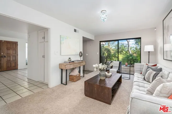 2736 Bottlebrush Drive, Los Angeles, California 90077