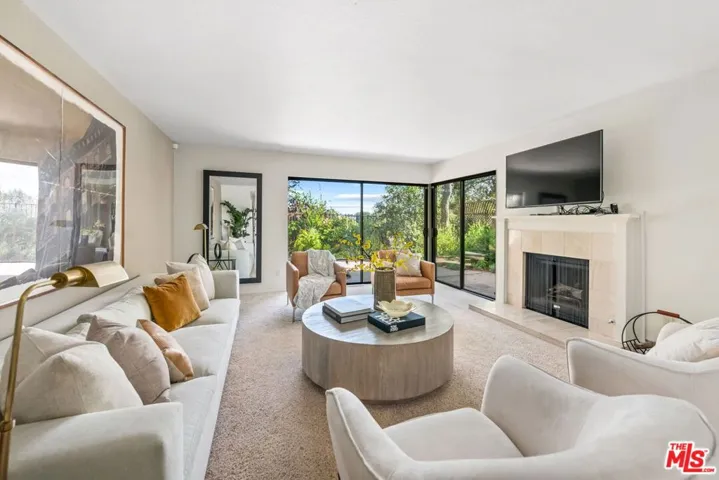 2736 Bottlebrush Drive, Los Angeles, California 90077