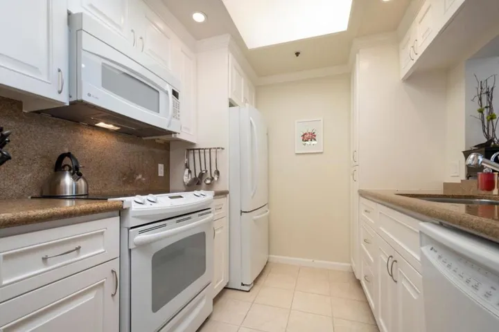 1 Baldwin Avenue 707, San Mateo, California 94401