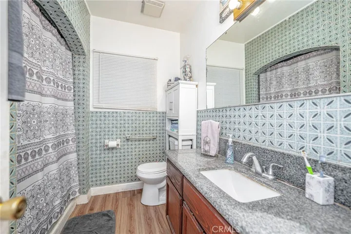 2560 Indiana Avenue, South Gate, California 90280