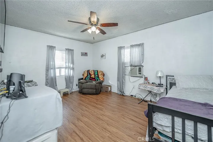 2560 Indiana Avenue, South Gate, California 90280