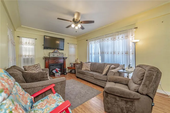 2560 Indiana Avenue, South Gate, California 90280