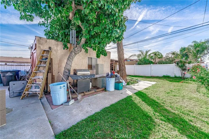 2560 Indiana Avenue, South Gate, California 90280