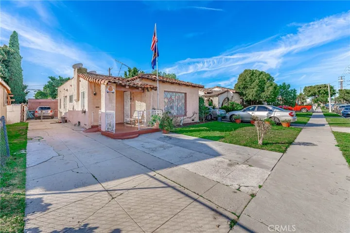 2560 Indiana Avenue, South Gate, California 90280