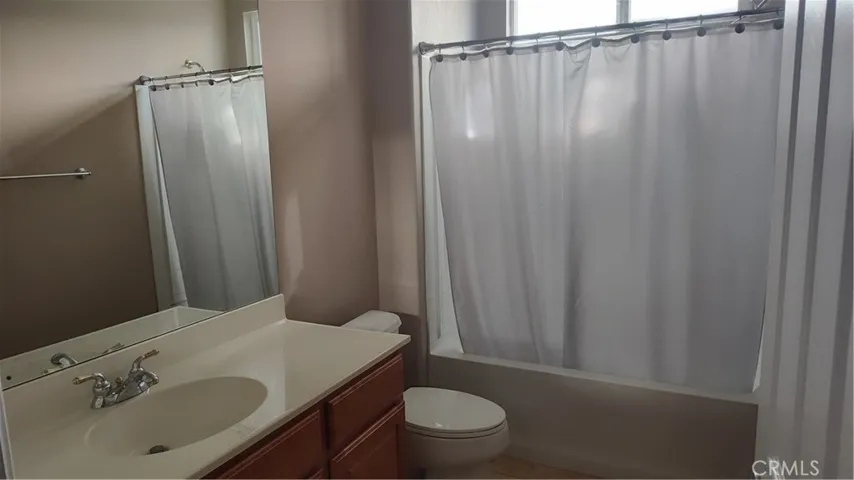 7903 Vandewater Street, Eastvale, California 92880