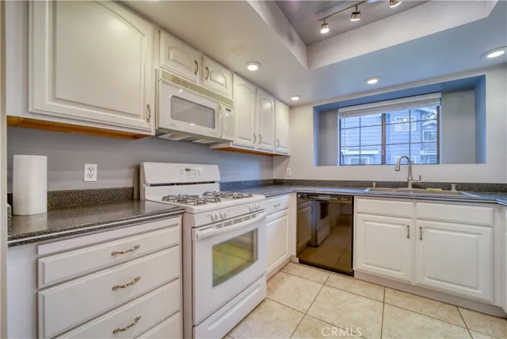 2220 Exposition Drive 96, San Luis Obispo, California 93401
