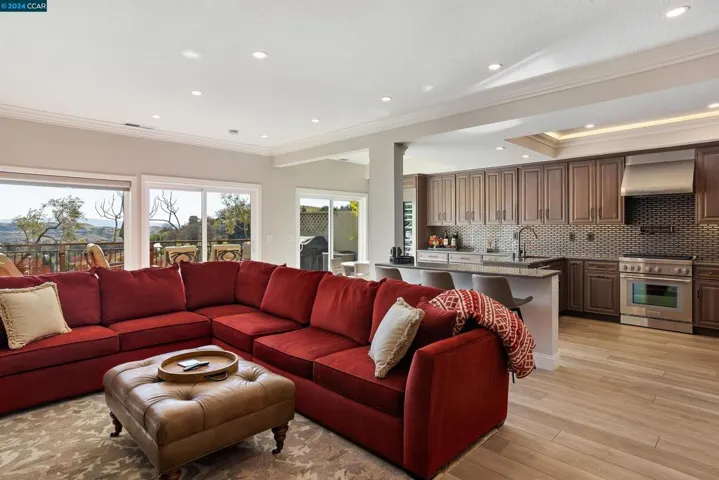 375 S Eagle Nest Ln, Danville, California 94506