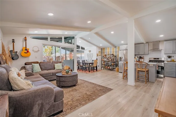 6413 Wystone Avenue, Reseda, California 91335