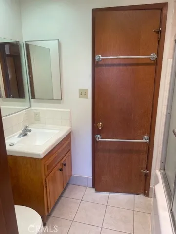1341 N 2nd Avenue, Upland, California 91786