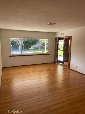 1341 N 2nd Avenue, Upland, California 91786