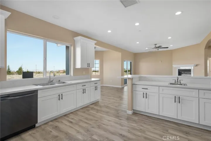 12474 Fir Street, Oak Hills, California 92344