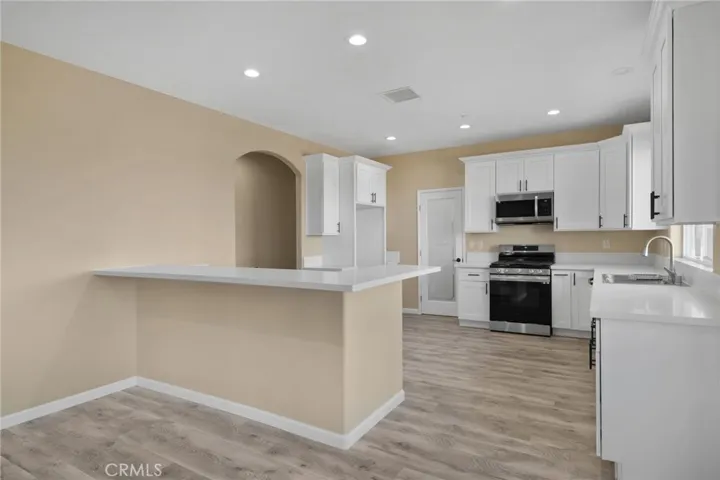 12474 Fir Street, Oak Hills, California 92344