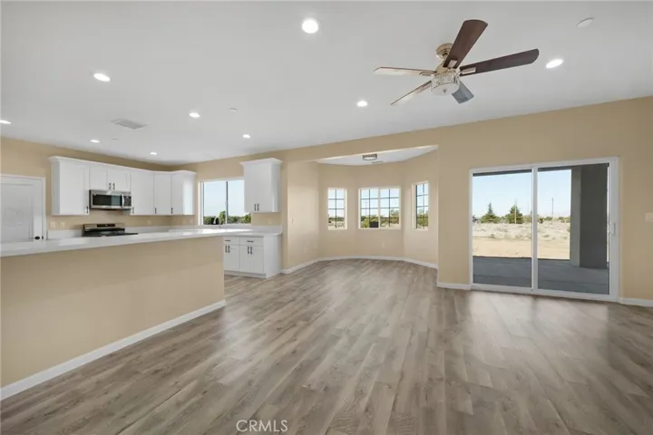 12474 Fir Street, Oak Hills, California 92344