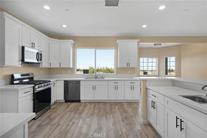 12474 Fir Street, Oak Hills, California 92344