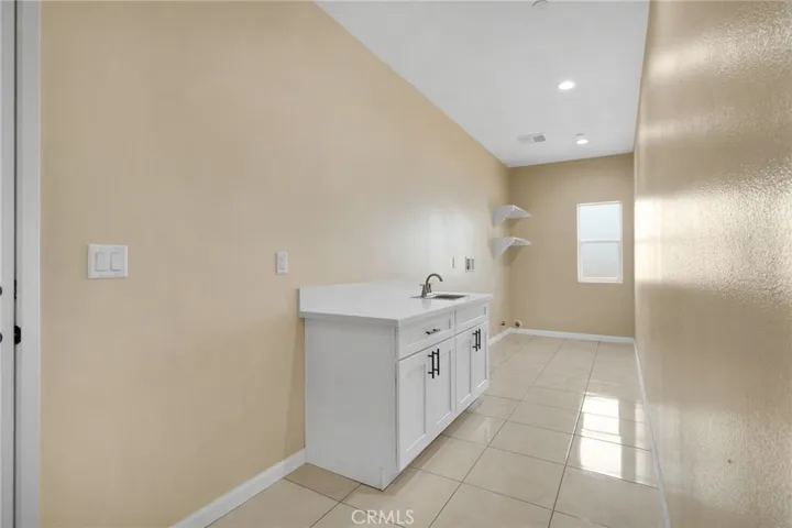 12474 Fir Street, Oak Hills, California 92344