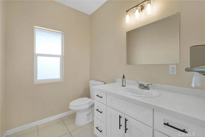 12474 Fir Street, Oak Hills, California 92344